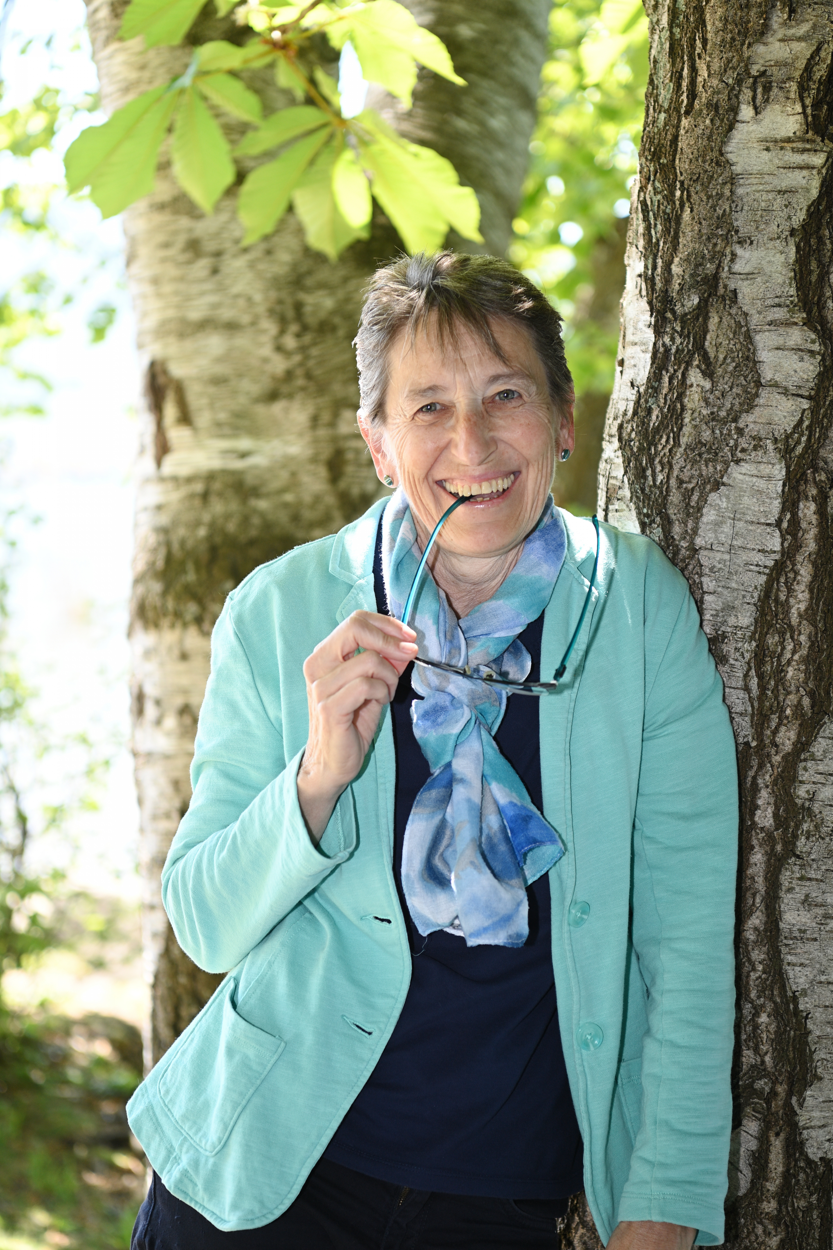 Profilbild zwischen 2 Bäumen